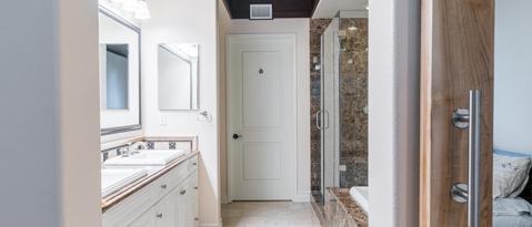 Building Photo - 6241 Crescent Park W