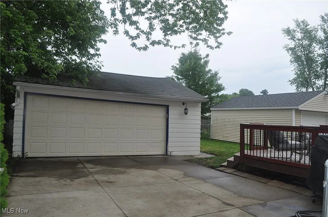 Building Photo - 265 Parkway Dr
