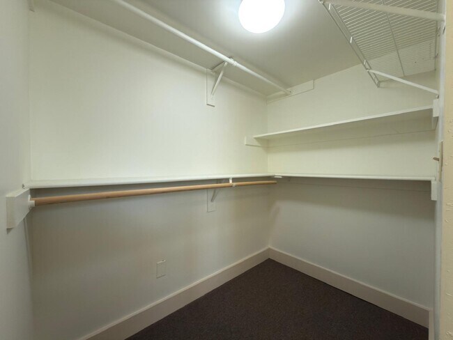 Building Photo - 320 E Indiana Ave