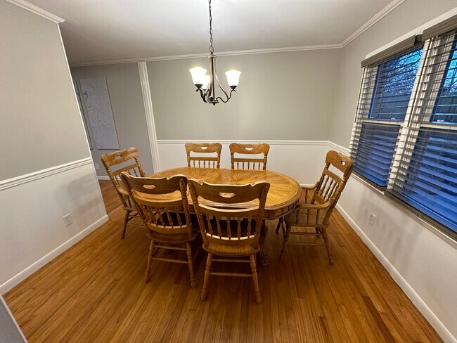 Building Photo - 500 Peachwood Pl