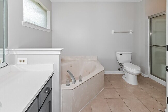 Building Photo - 5814 Steffani Dr