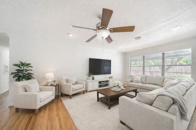 Building Photo - 7015 Kopman Dr