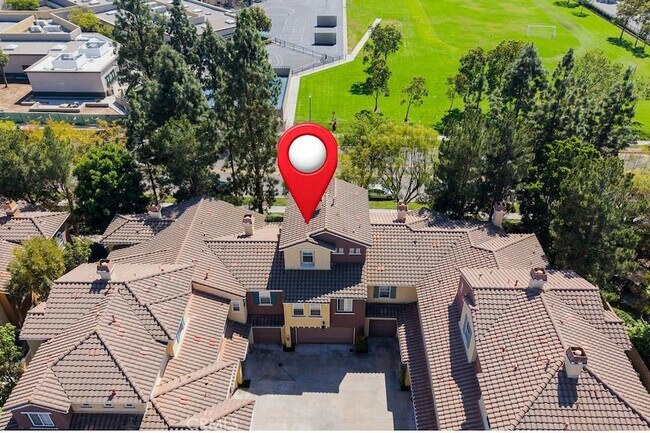 Building Photo - 210 Timberwood