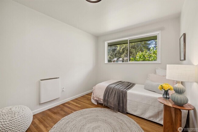 Building Photo - 4Bd/1.75Ba Seattle House