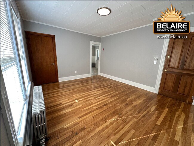 Building Photo - 17 Boylston St