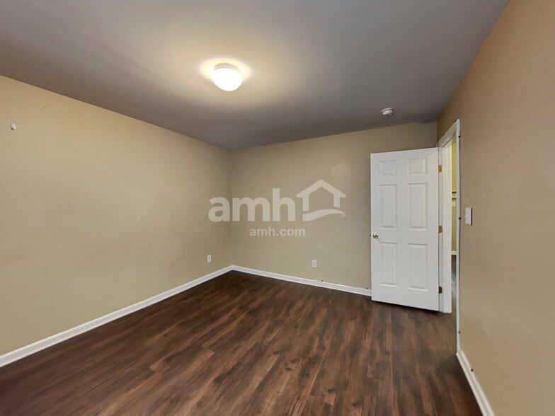 Building Photo - 13309 Salvo Dr