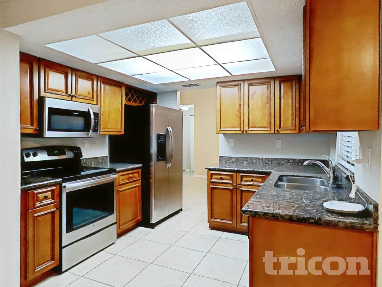 Building Photo - 1314 Oakcrest Dr