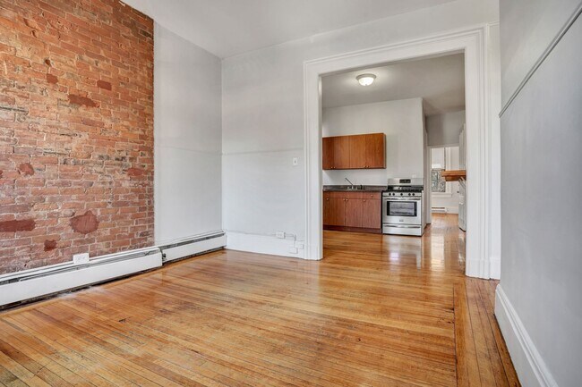 Interior Photo - 33-35 Howe Street