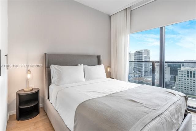 Building Photo - 398 NE 5th St