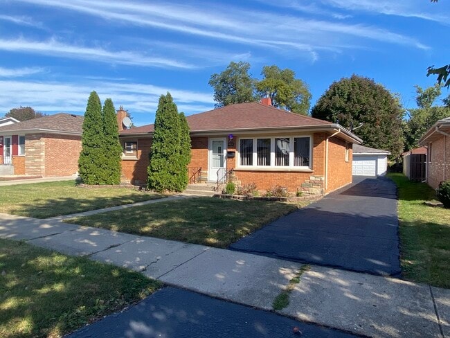 Primary Photo - 9029 Sproat Ave