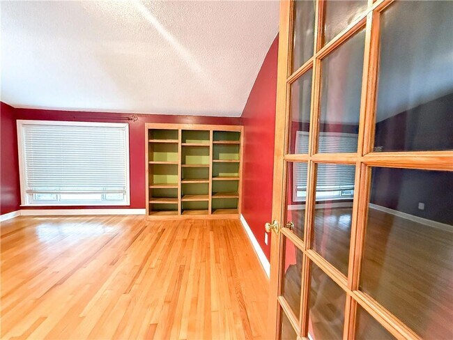 Building Photo - 2772 N Grafhill Dr