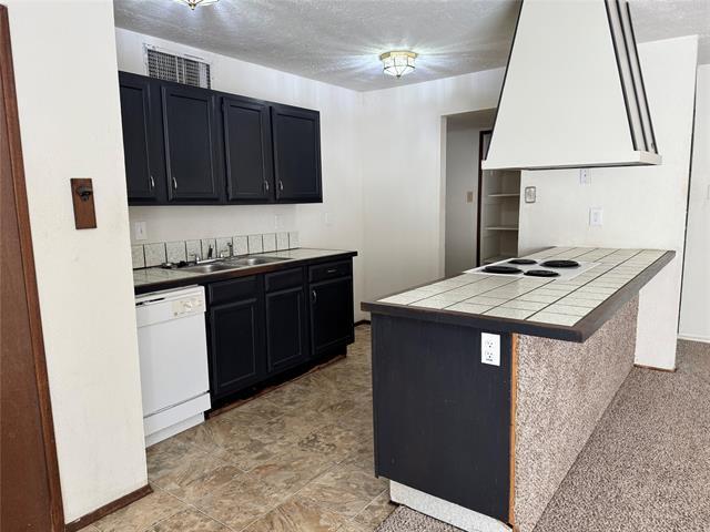 Building Photo - 6420 Sunrise Dr