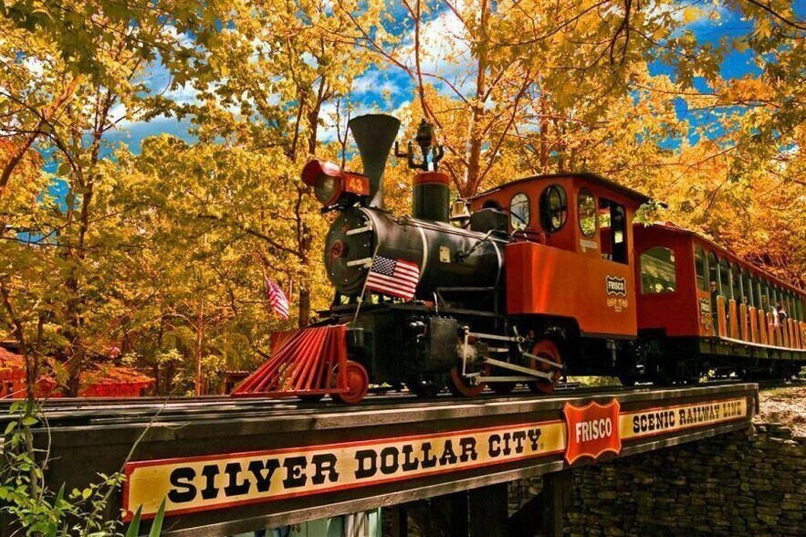 Silver Dollar City is close and provides a Unique Ozark's Theme Park. - 428 Kays Ln
