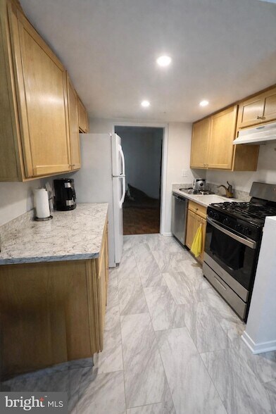 Building Photo - 8966 Footed Ridge