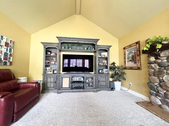 Building Photo - 2035 Quartzridge Dr
