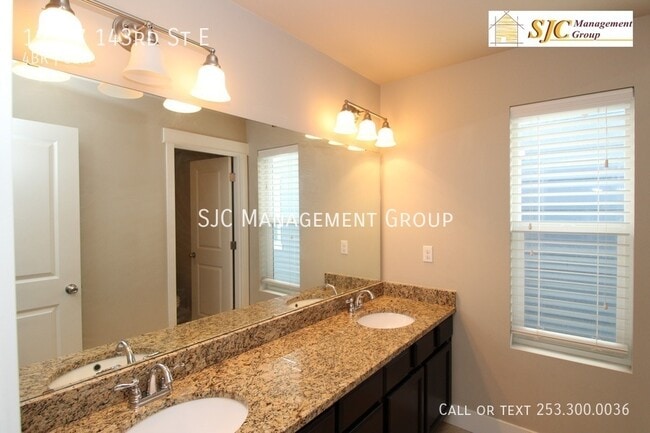 Building Photo - 19507 143rd St E