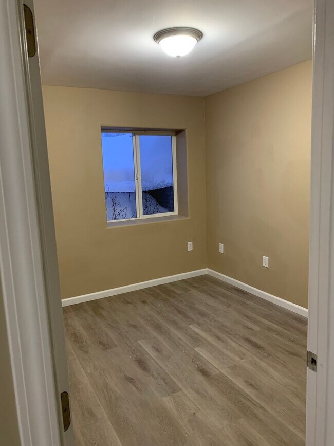 Building Photo - 1568 N Williwaw Way