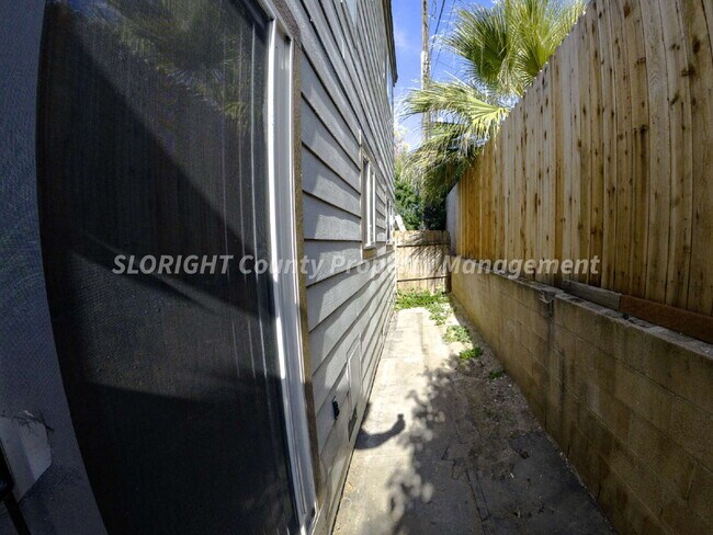 Building Photo - AVAILABLE NOW- Downstairs Paso Robles Apartment - 2 Bedroom 1 Bathroom