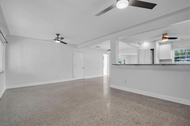 Building Photo - 765 56th Ave S