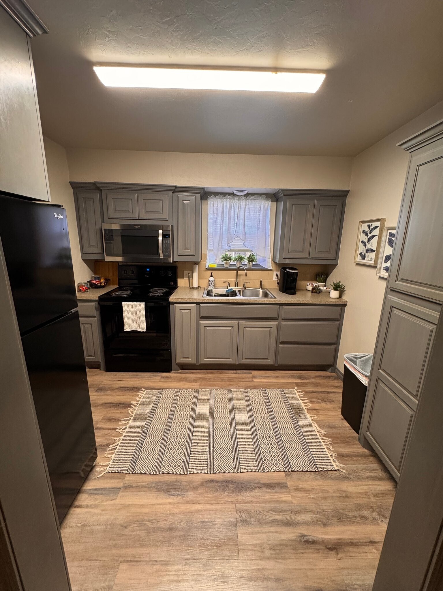 Building Photo - 1207 W Gore Blvd