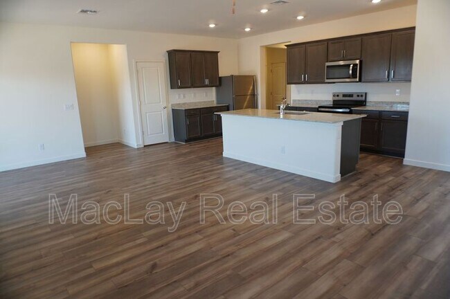 Building Photo - 659 N Crowned Dove Trail