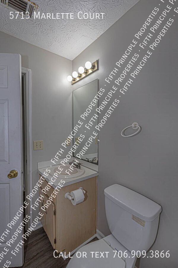 Building Photo - 5713 Marlette Ct