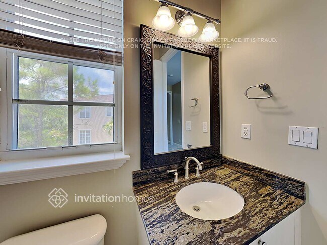 Building Photo - 806 University Blvd