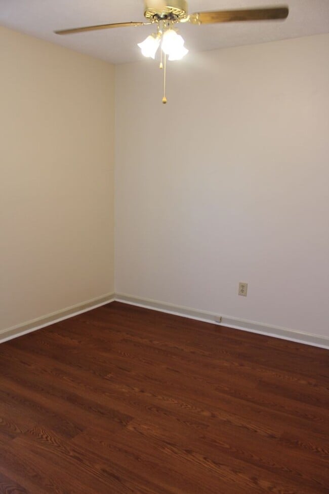 Building Photo - Reilly Rd. Area