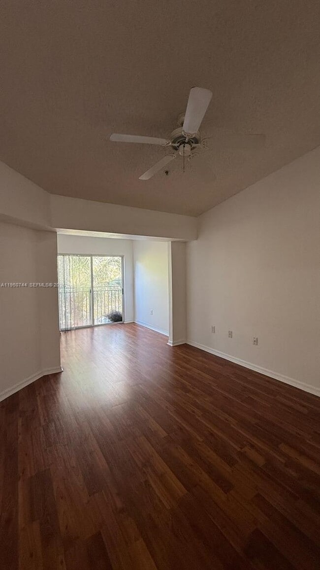 Building Photo - 2494 Centergate Dr