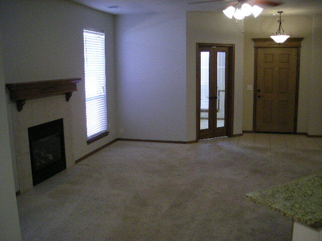 Building Photo - 809 SW 38th St