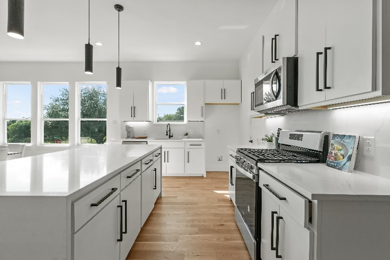 Building Photo - 1404 Hamburg St