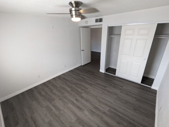 Building Photo - 240 Mission Catalina Ln