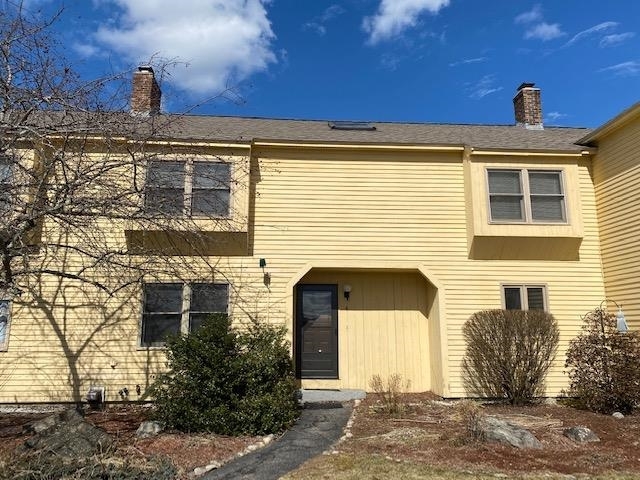 Primary Photo - 439 N River Rd