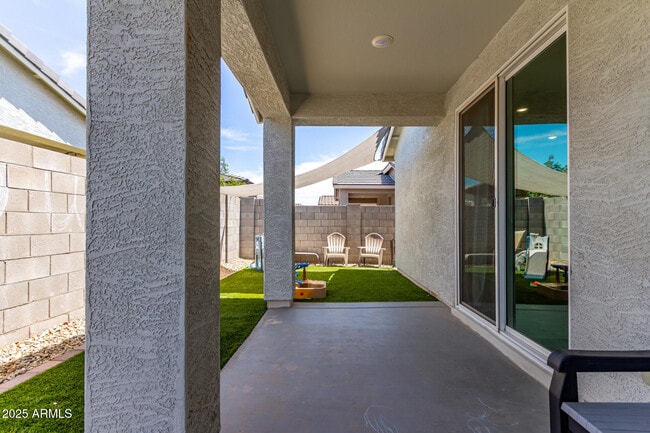 Building Photo - 17344 W Country Club Terrace