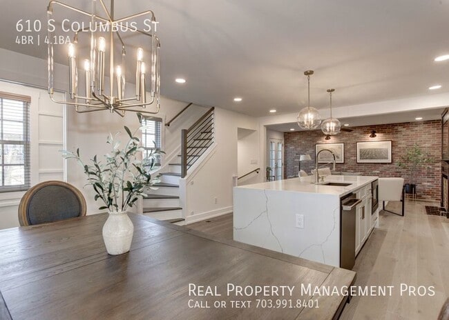 Building Photo - Stunning Corner Townhouse, Old Town Alexan...