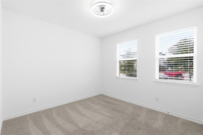 Building Photo - 209 Thurman Holt Rd