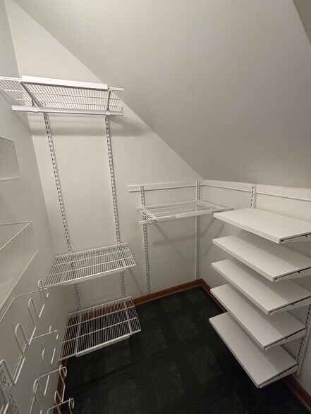 Closet - 2318 W Diversey Ave