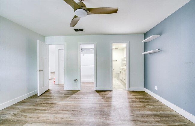 Building Photo - 2617 Bentley Dr