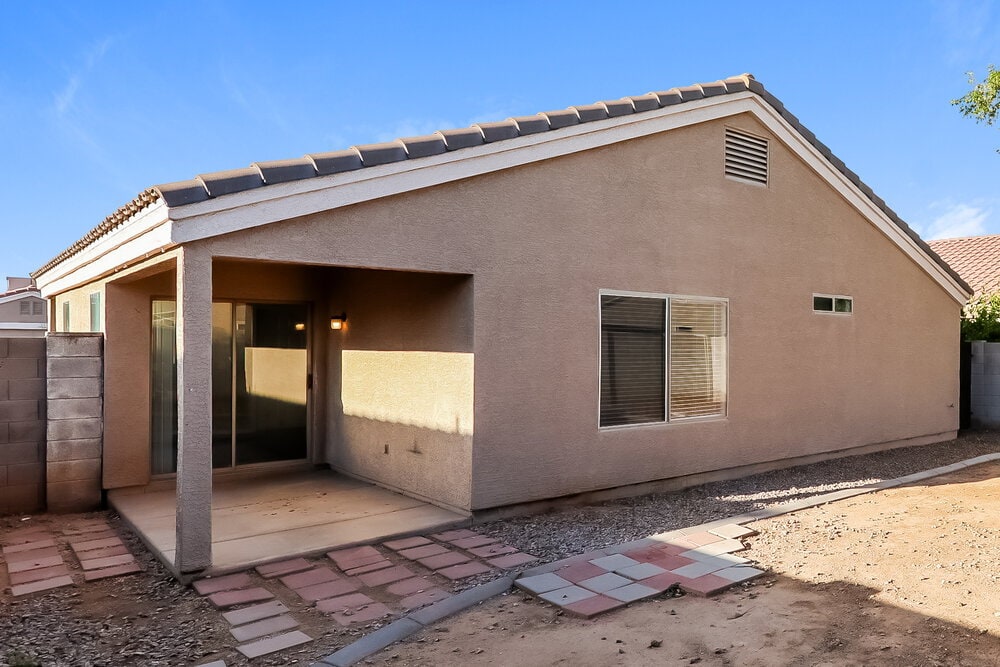 Building Photo - 12738 W Redfield Rd