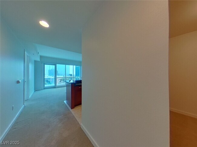 Building Photo - 4525 Dean Martin Dr