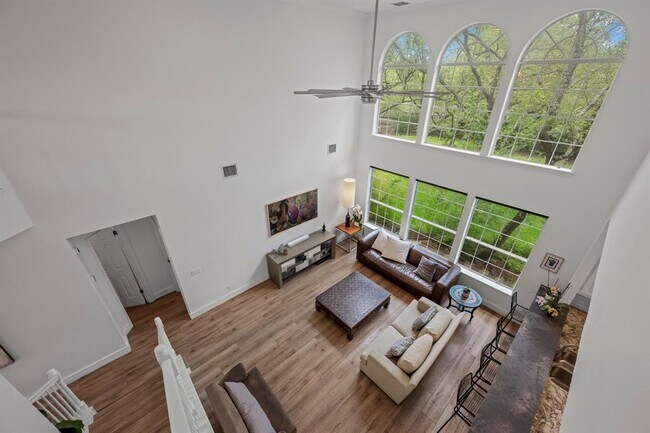 Building Photo - 12329 Pleasant Hill Ct
