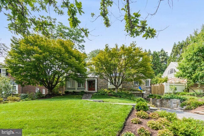 Building Photo - 3712 Fordham Rd NW