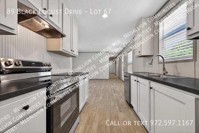 Building Photo - 89 Black Locust Dr