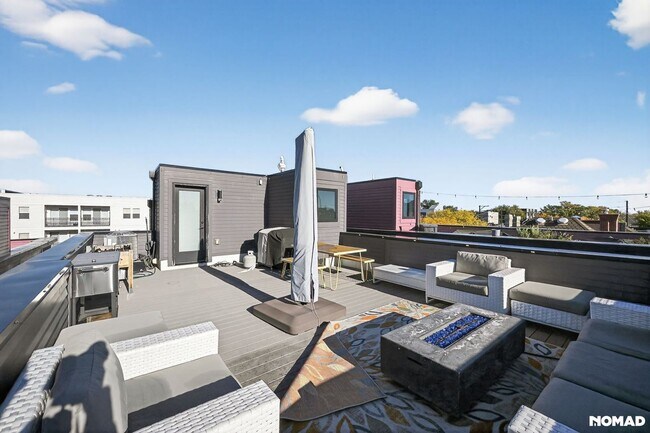 Building Photo - 1 month FREE rent RINO/3-Bed, 3.5-Bath townhouse