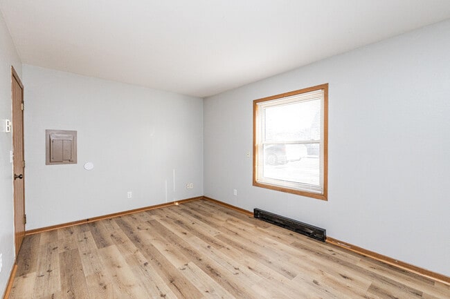 Building Photo - 603 Bakertown Dr