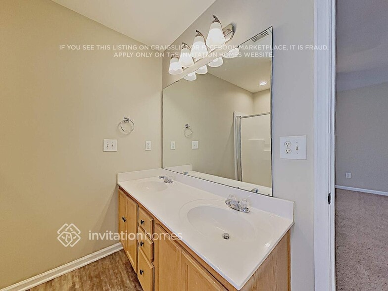 Building Photo - 8724 Westwind Point Dr