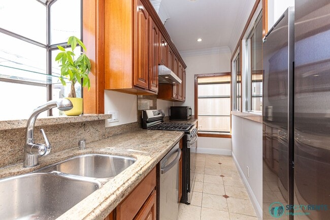 Building Photo - Balboa Terrace: Remodeled Single Family Ho...