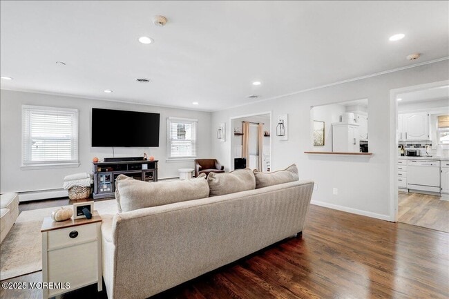 Building Photo - 144 Lower Main St