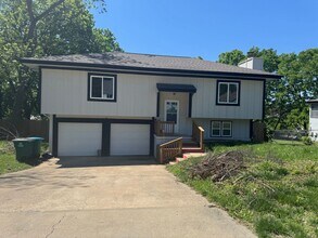 Building Photo - Charming 3BEDS  House in Roeland Park