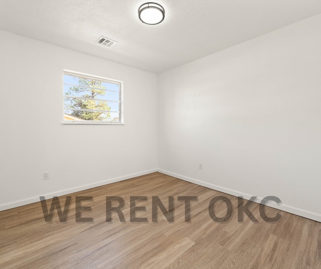 Building Photo - 16391 Lynn St